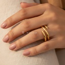 Anillo dorado abierto, diseño de espiral doble de banda redondeada con acabado liso y brillante