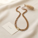 Collar dorado, cubana con tramo de eslabones rectangulares