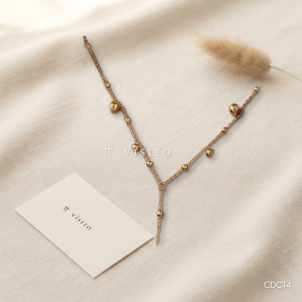 [CDC14] Collar dorado en, cadena fina con cuentas esféricas