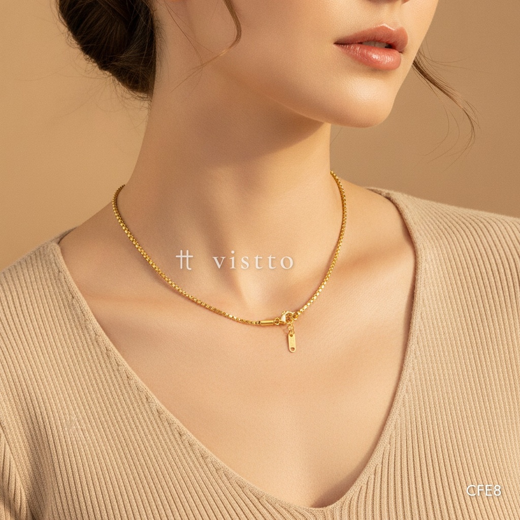 Collar dorado, fino de caja redondeada con langosta