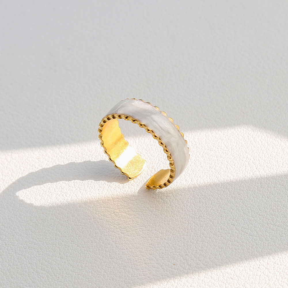 [A44] Anillo con corazón de acero inoxidable 304 con recubrimiento PVD y chapado en oro 18k (Oro · 20)