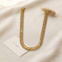 Collar dorado, cadena plana ancha trenzada en espiga