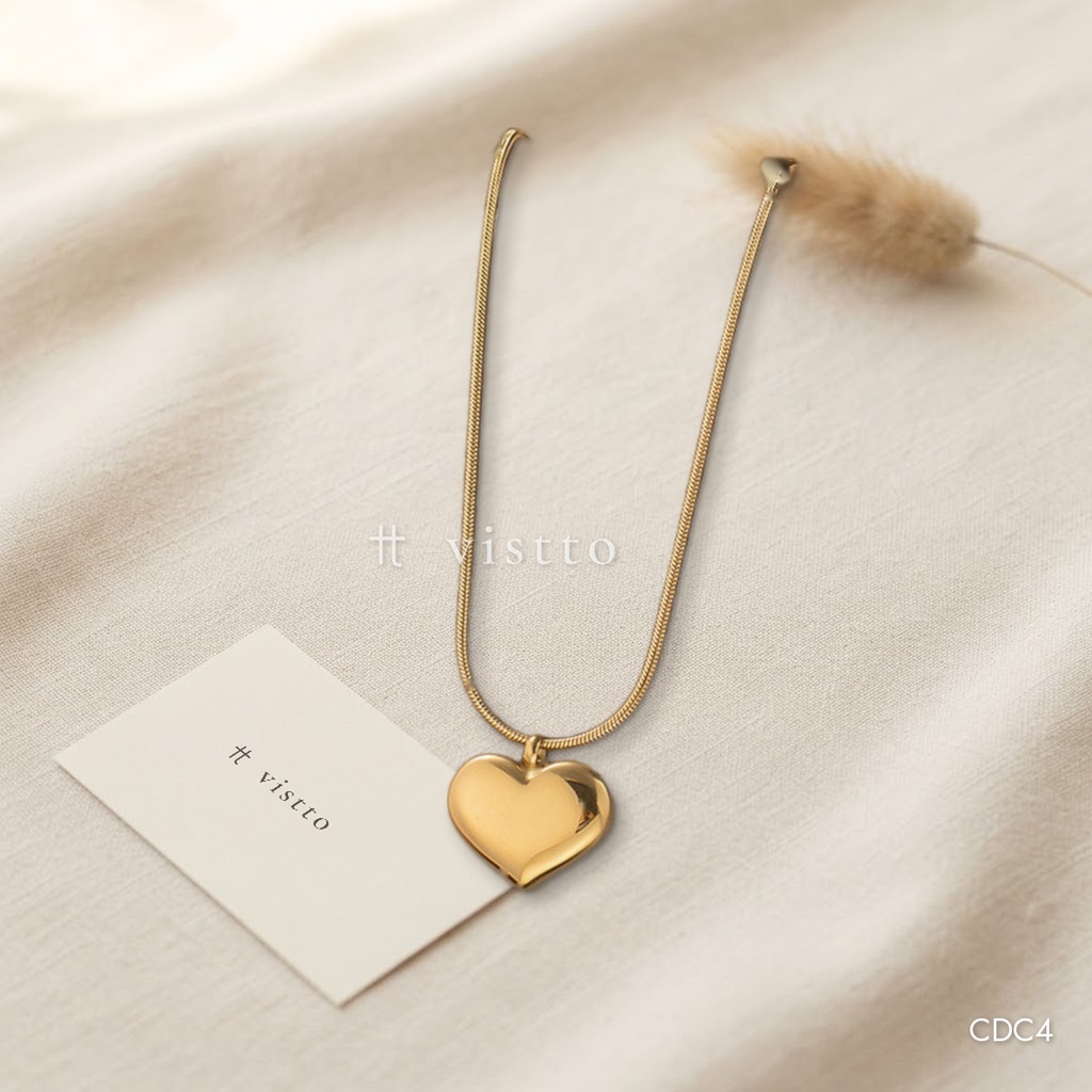 [CDC4] Collar dorado, serpiente fina con corazón abombado