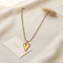 Collar dorado de cadena de serpiente fina con pequeñas cuentas, con dije de corazón alargado liso