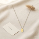 Collar dorado, cadena fina con placa de letra F