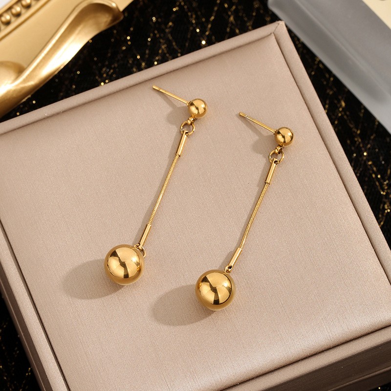 [Z114] Aretes de acero inoxidable 304 con recubrimiento PVD y chapado en oro 18k · NH38401123