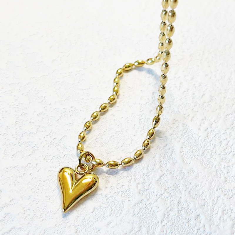 [C17] Collar con corazón de acero inoxidable 304 con recubrimiento PVD y chapado en oro 18k