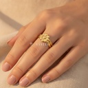Anillo dorado abierto, diseño de doble banda con motivo frontal en forma de flor en relieve