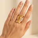 Anillo dorado abierto, banda ondulada asimétrica