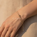 Pulsera plateada fina y ajustable, diseño de cadena de serpiente con cuenta deslizante y remates esféricos