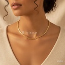 Collar dorado, eslabones circulares y barras con flores grabadas
