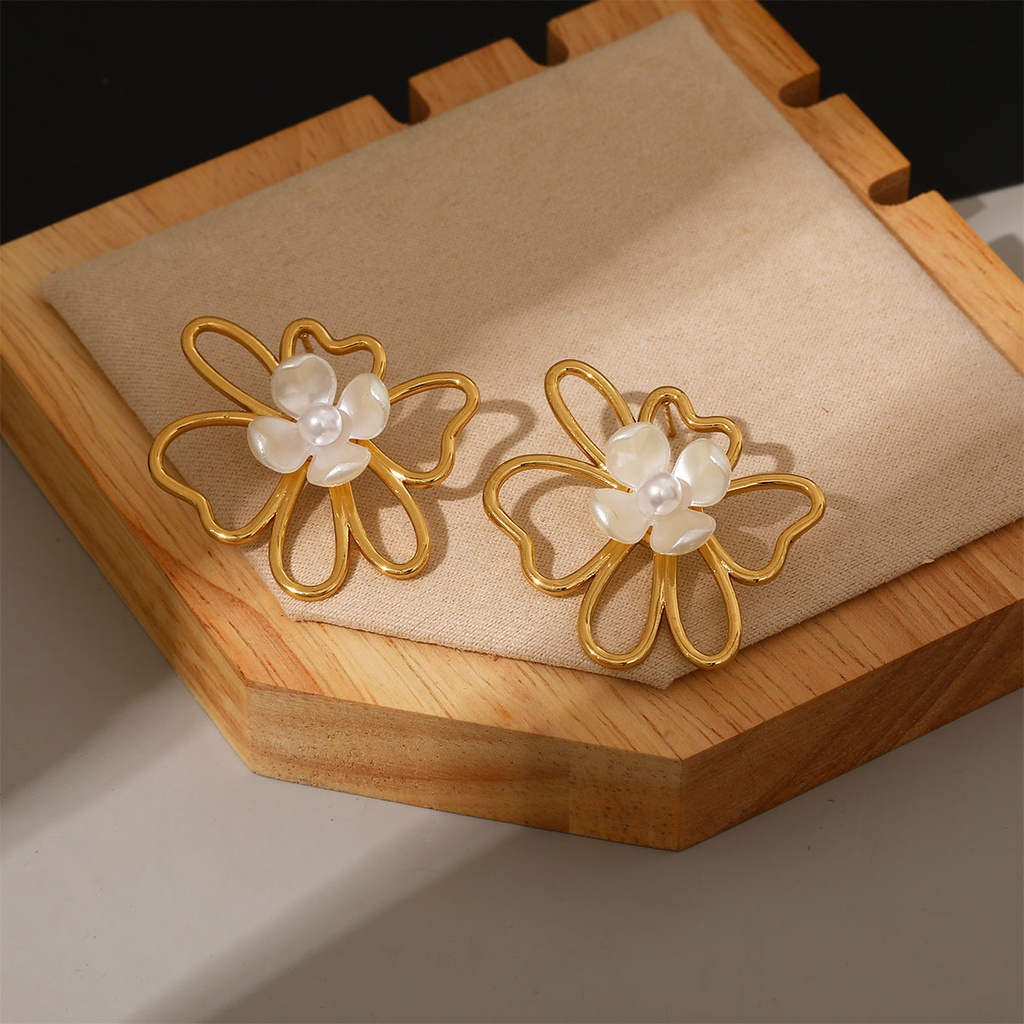 [Z36] Aretes con flor de acero inoxidable 304 con recubrimiento PVD (E2197)