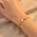 Pulsera dorada ancha con cierre de langosta y extensor, diseño de malla plana tejida con remates cónicos