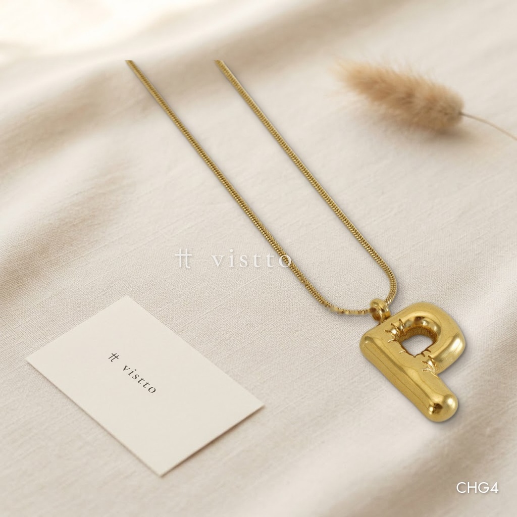 Collar dorado, serpiente con letra P abombada